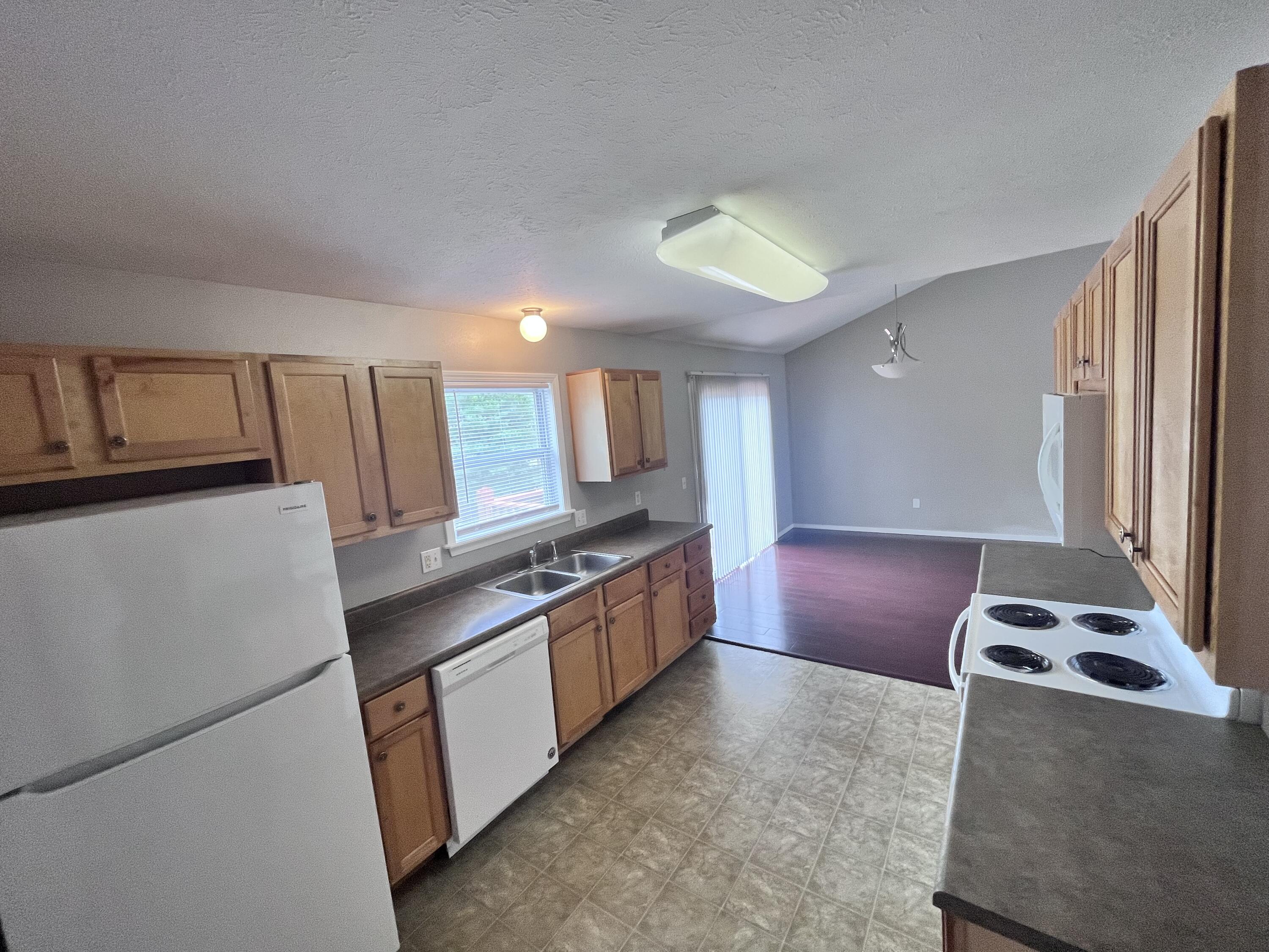 596 Van Buren Road Property Photo 9