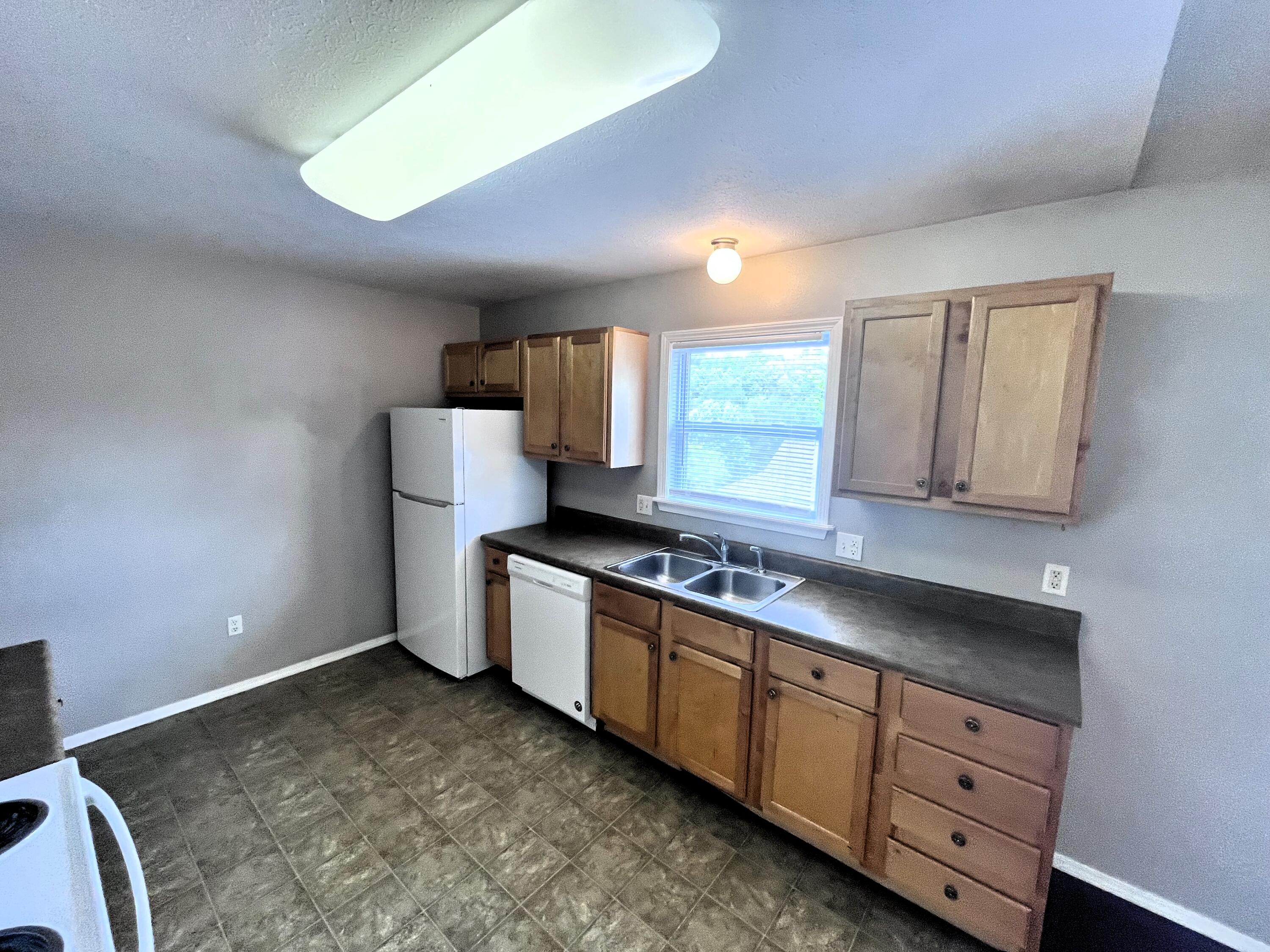 596 Van Buren Road Property Photo 11