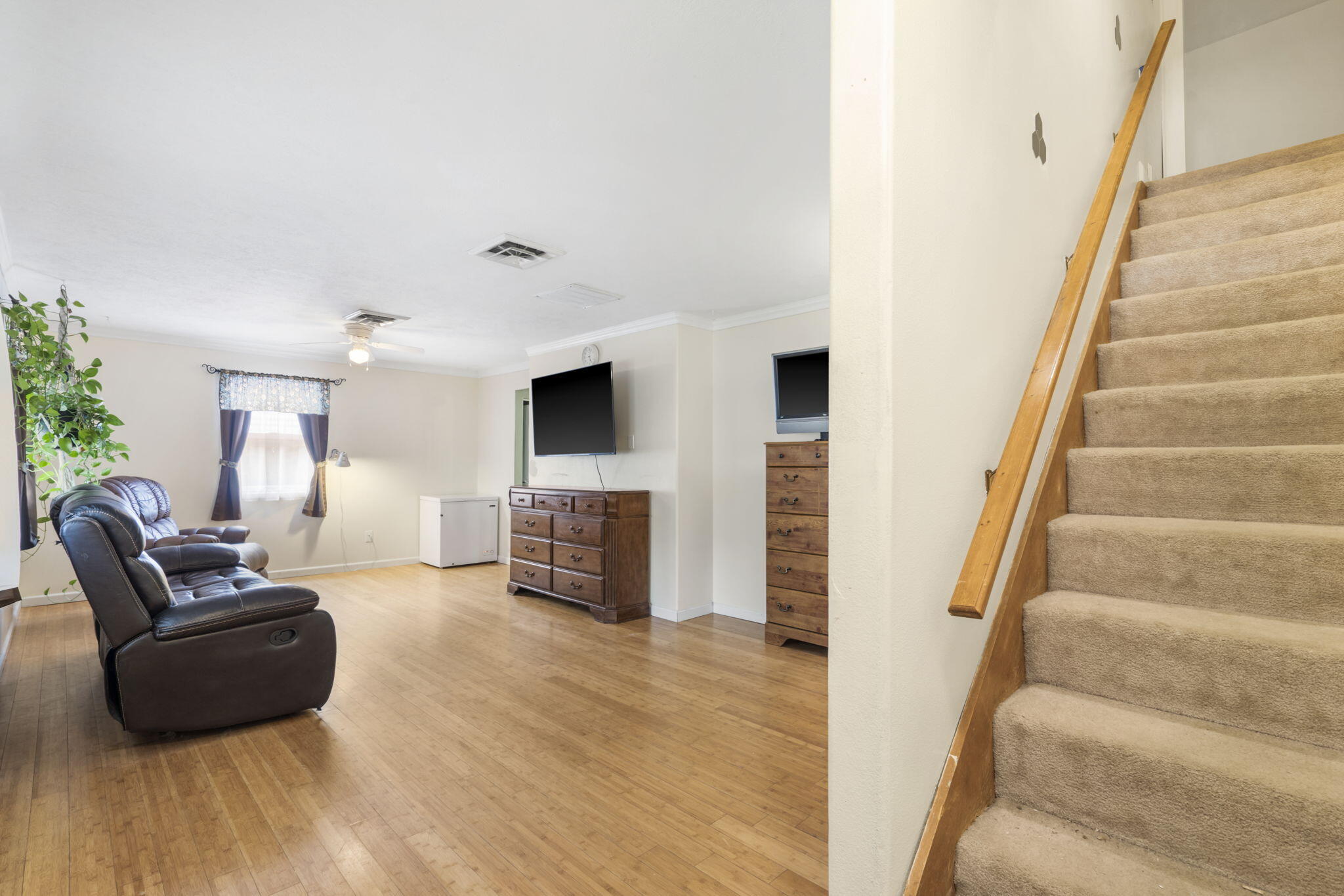 4574 Fall Creek Road Property Photo 8