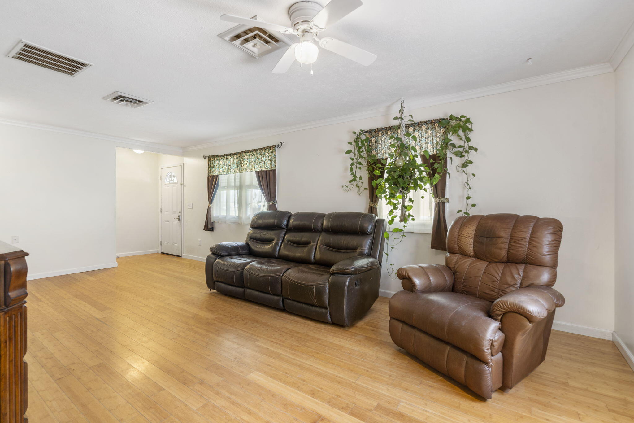4574 Fall Creek Road Property Photo 9