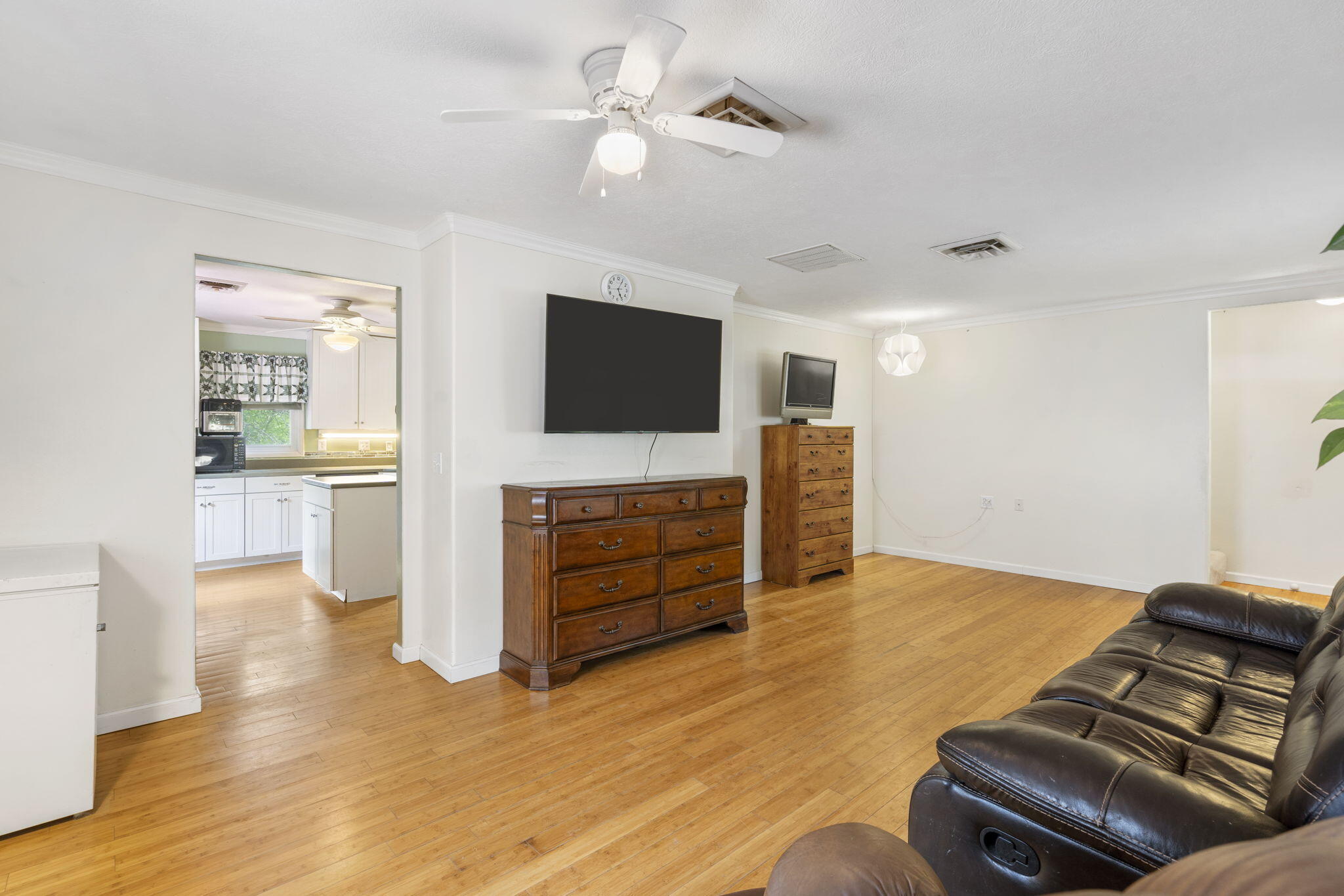 4574 Fall Creek Road Property Photo 10