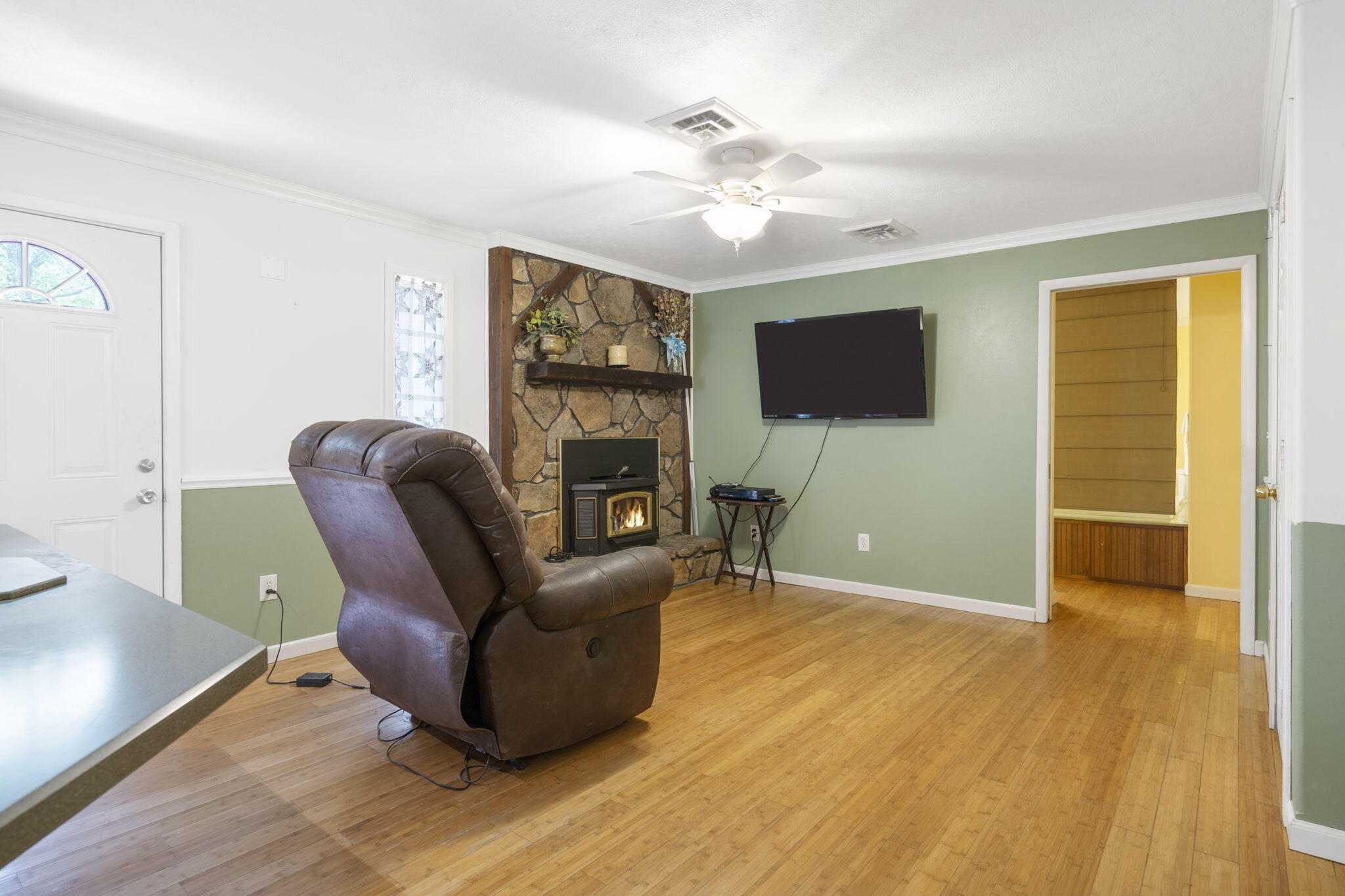 4574 Fall Creek Road Property Photo 17