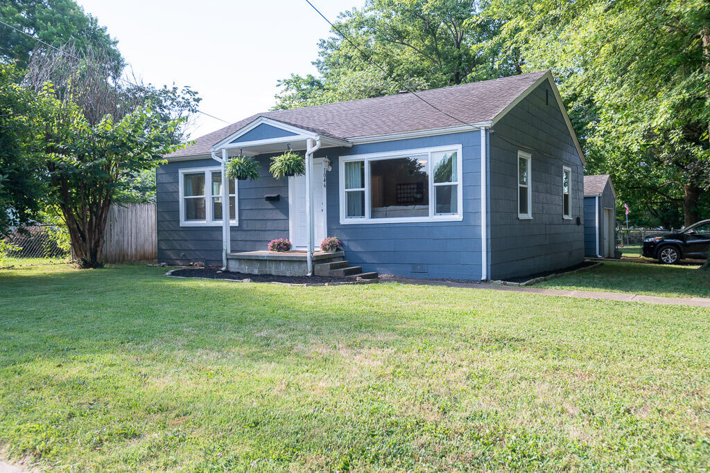 1046 West Stanford Street Property Photo 1