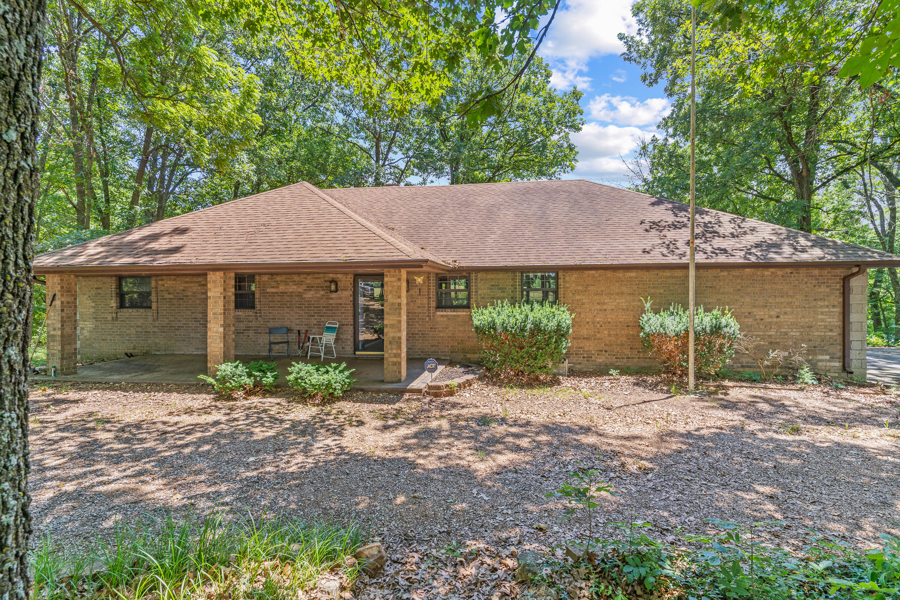 8756 West Farm Road 124 Property Photo 1