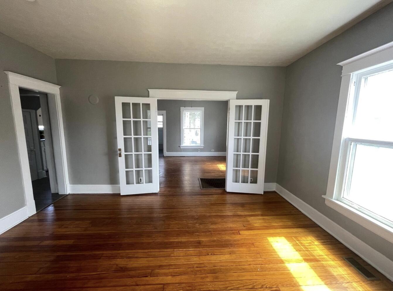 1230 North Grant Avenue Property Photo 5