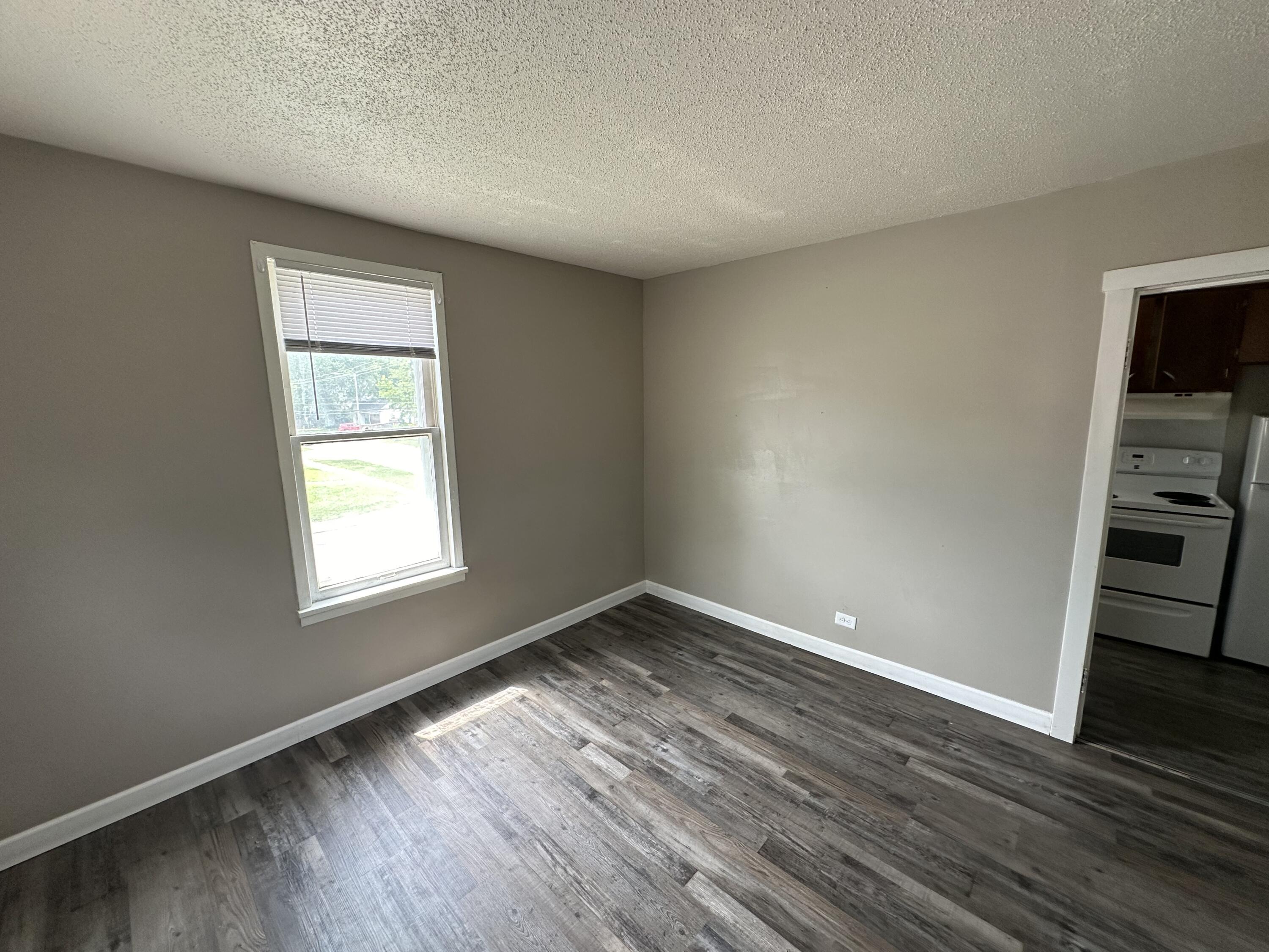 1230 North Grant Avenue Property Photo 9