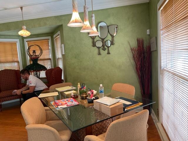 1737 East Walnut Street Property Photo 2