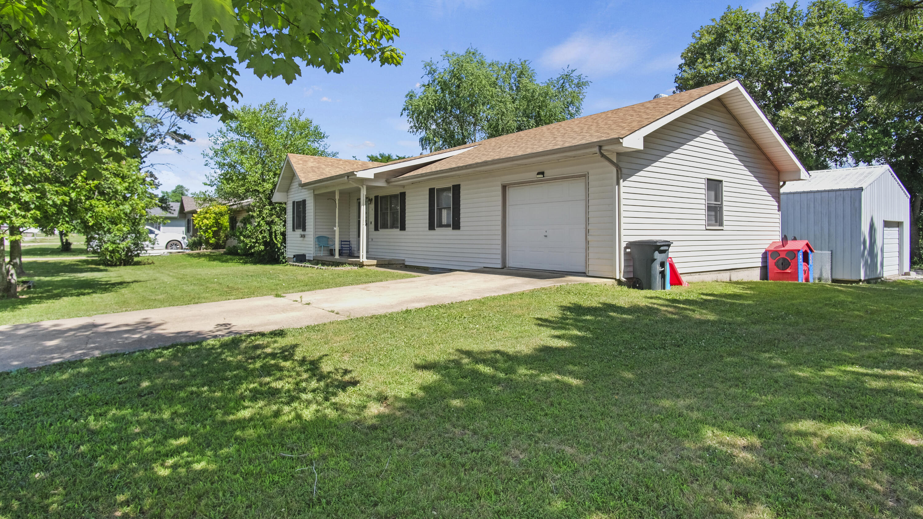 Mustion Creek Real Estate Listings Main Image