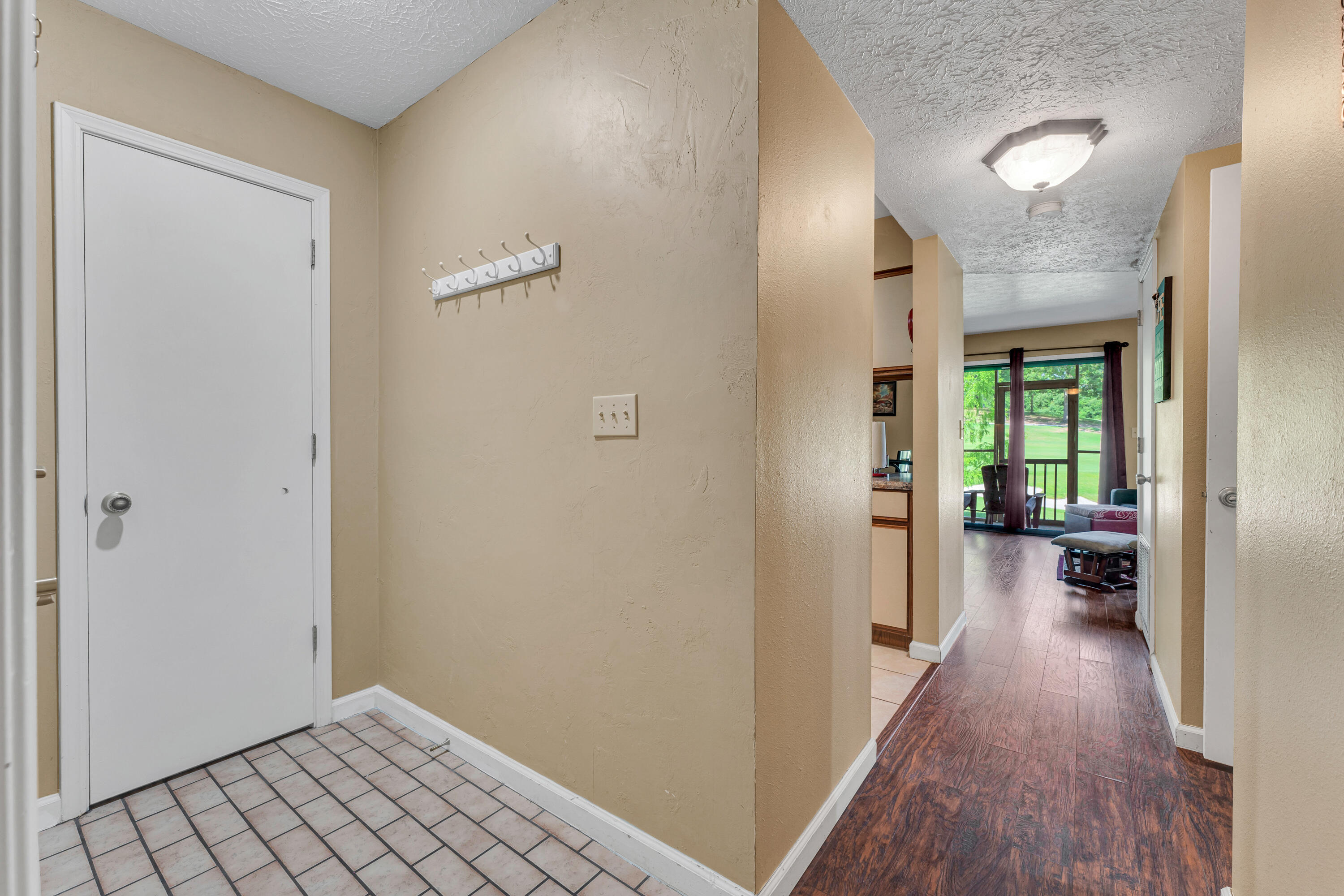 243 Clubhouse Drive Property Photo 16