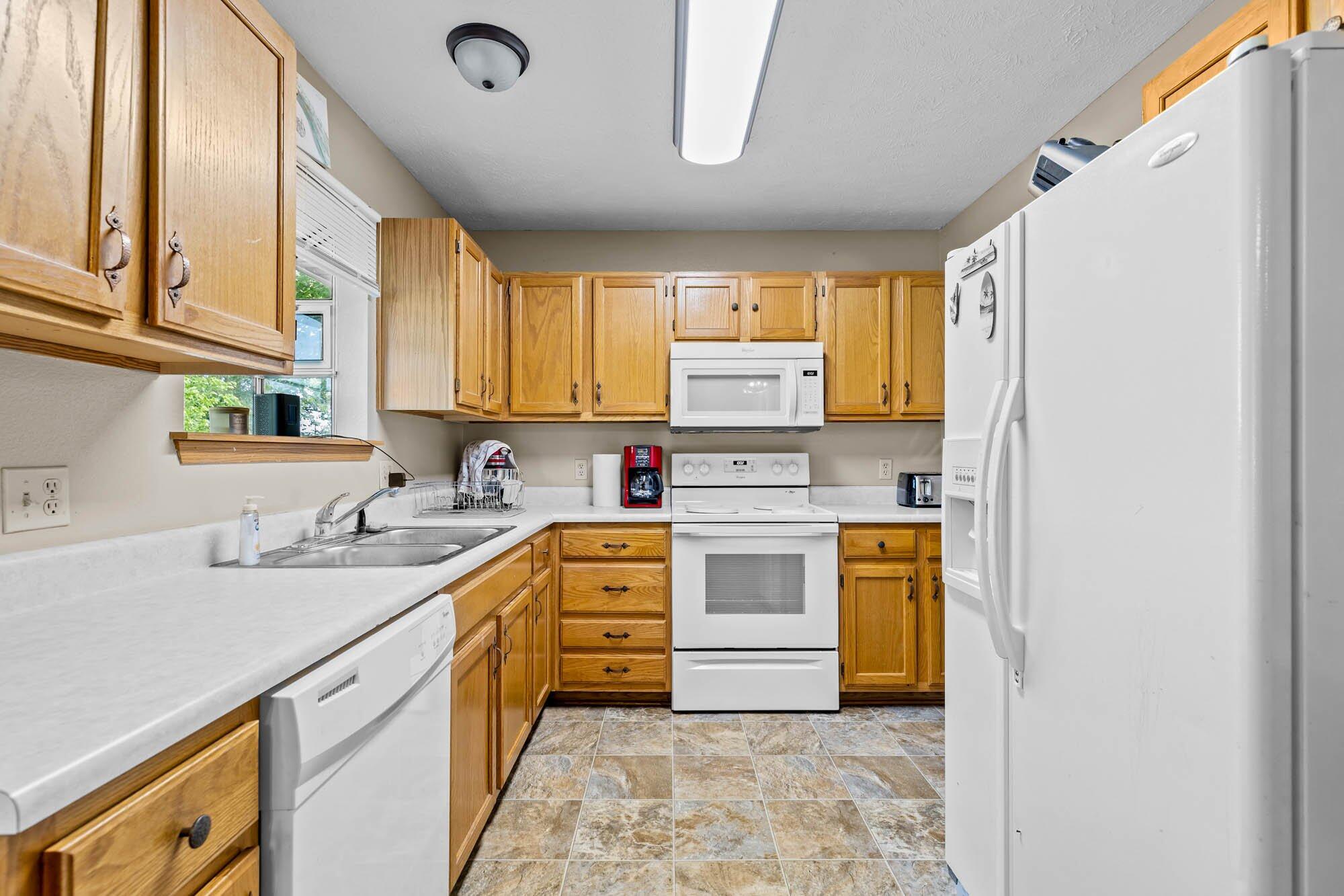 919 South Central Avenue Property Photo 6