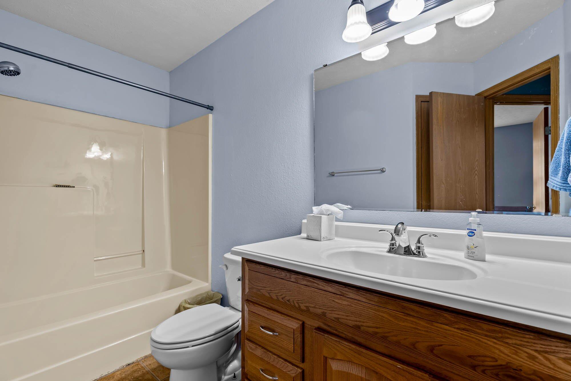 919 South Central Avenue Property Photo 13