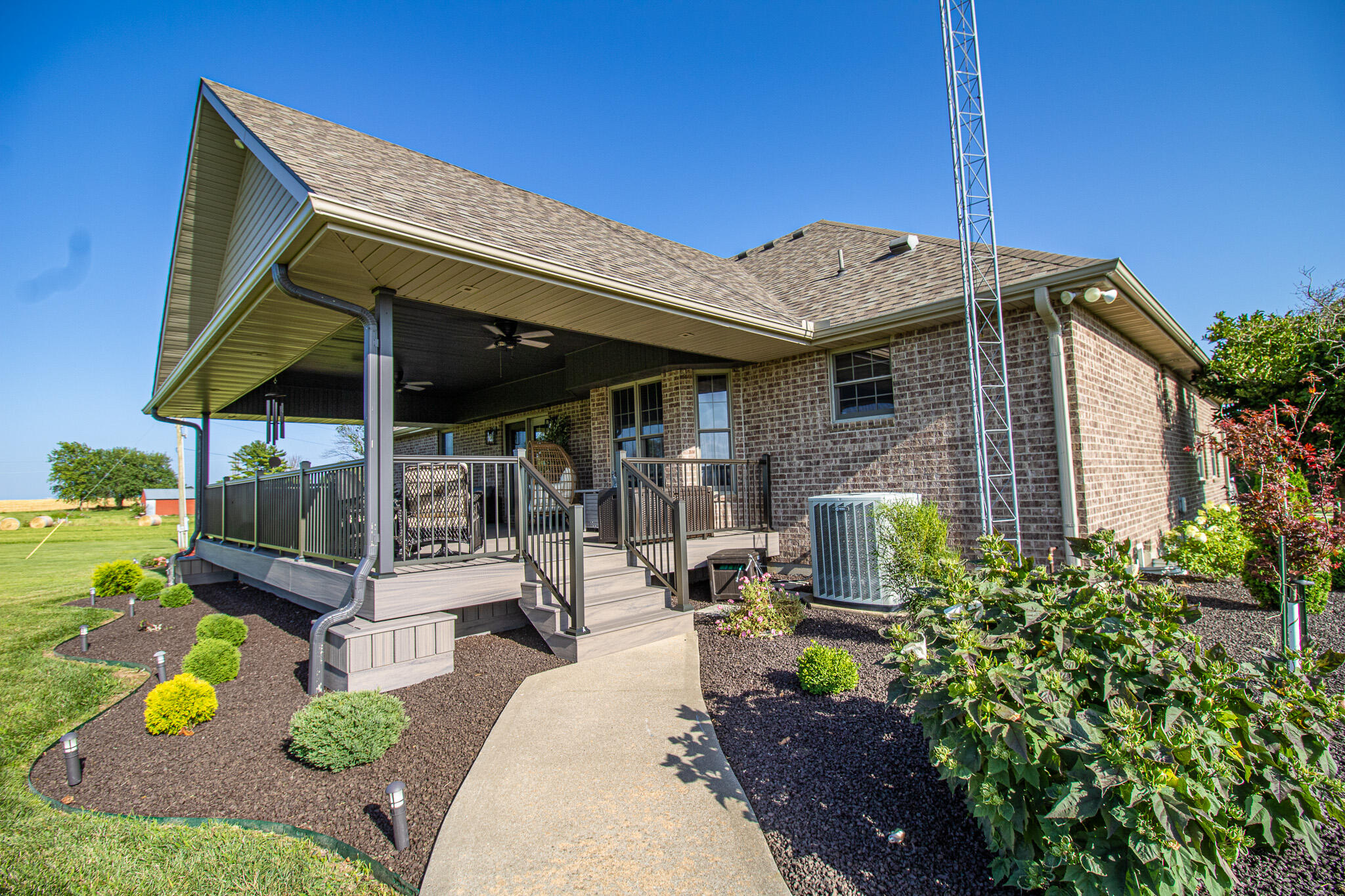 2165 Northeast A Highway Property Photo 3