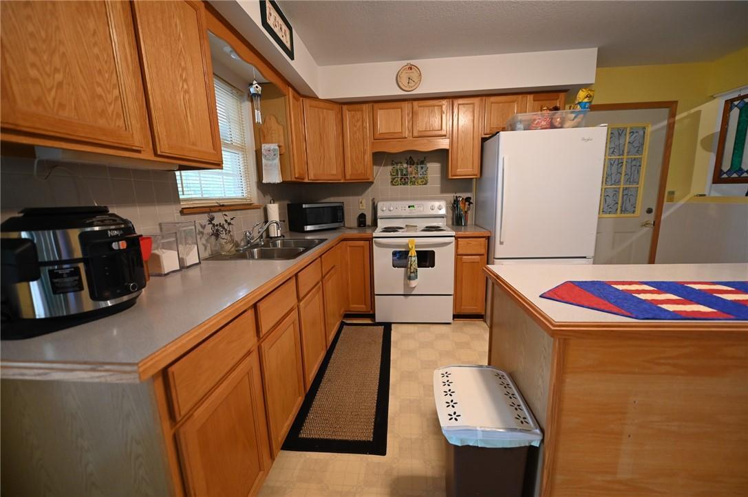 1220 Northwest E Highway Property Photo 15