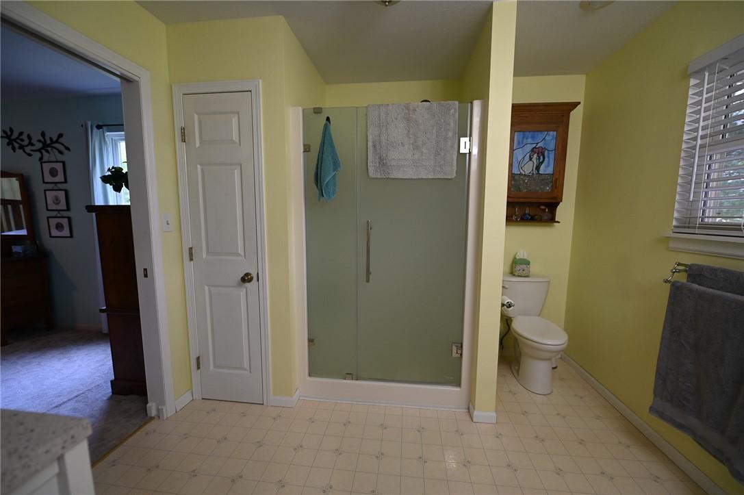 1220 Northwest E Highway Property Photo 24