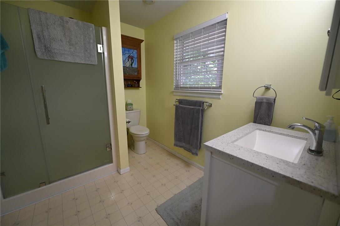 1220 Northwest E Highway Property Photo 25