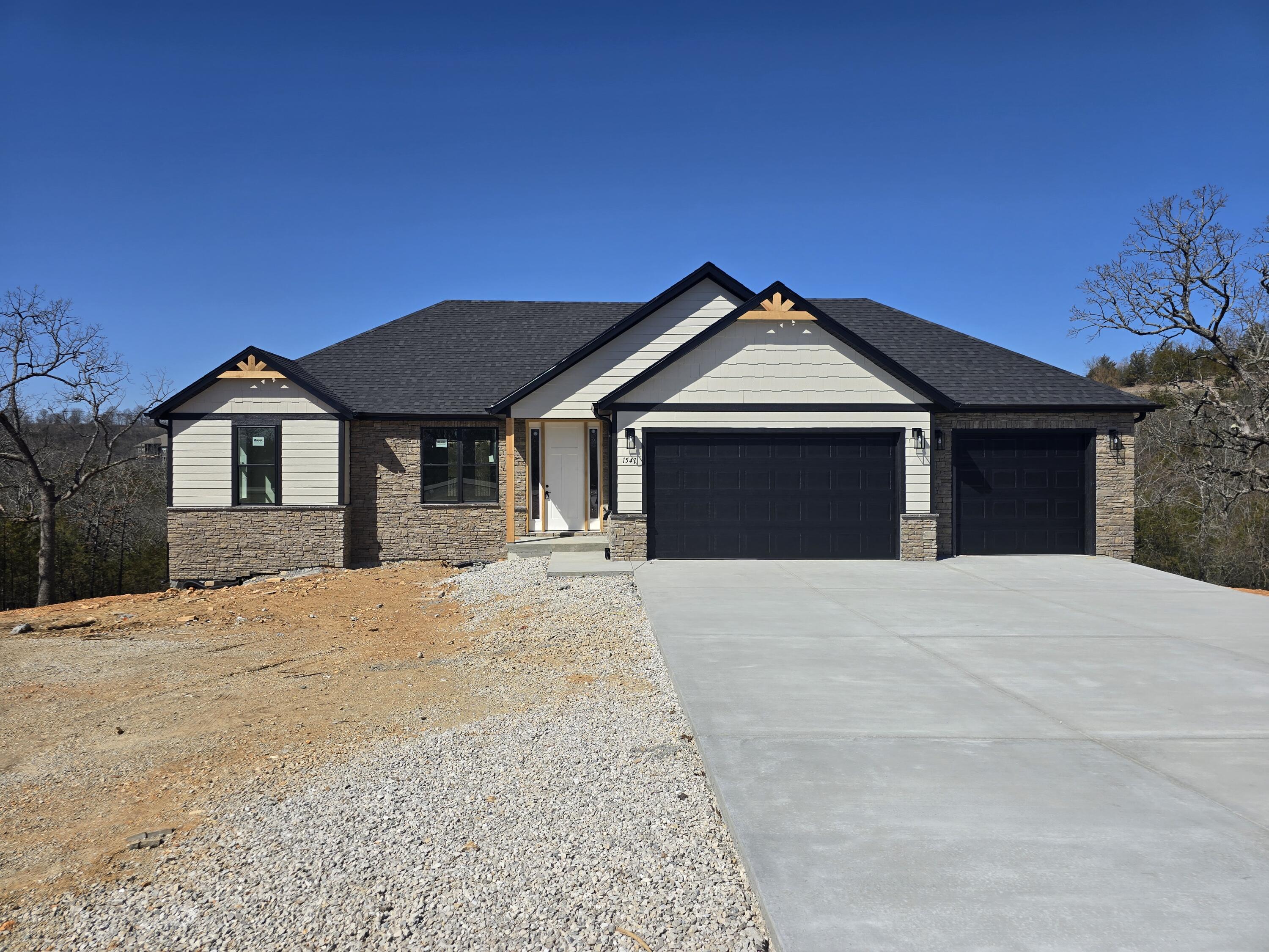 1541 Forest Lake Property Photo 2