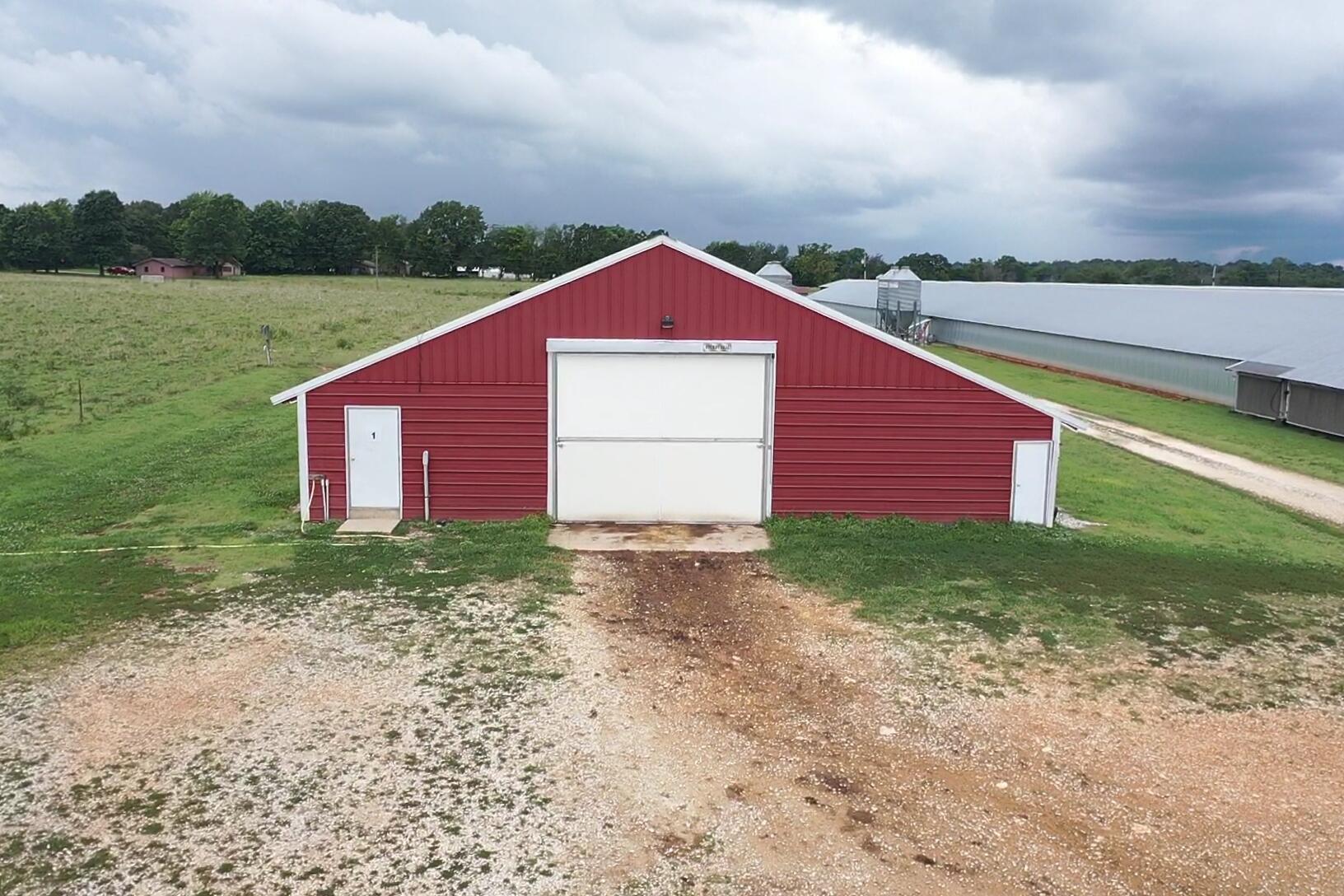 12470 Jim Devault Road Property Photo 13