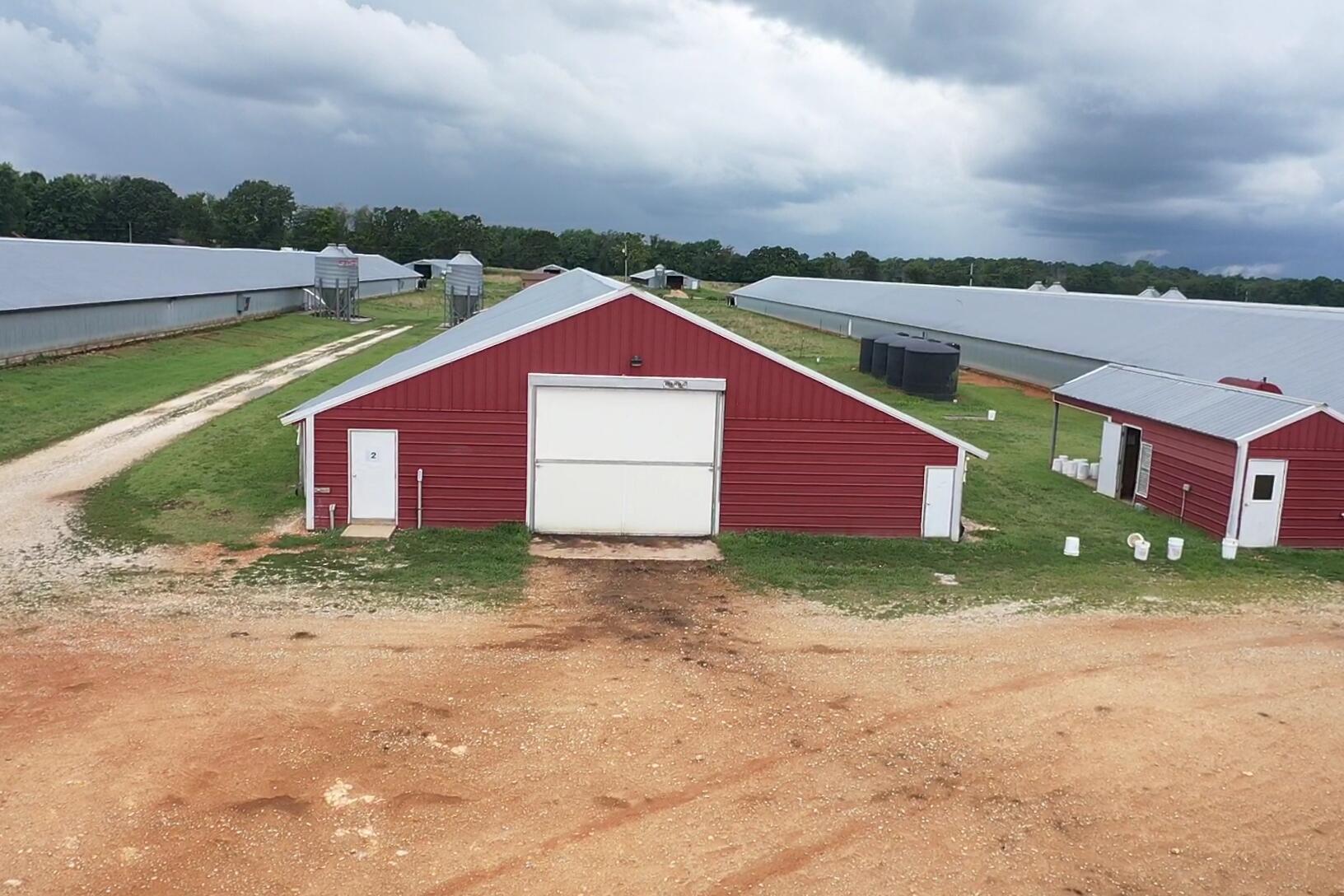 12470 Jim Devault Road Property Photo 15