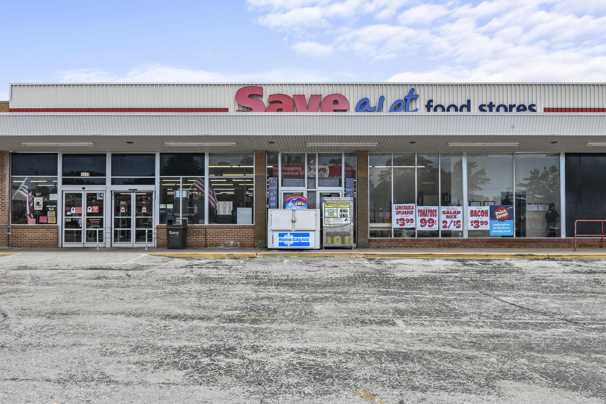 1075-1137 East Commercial Street Property Photo 60