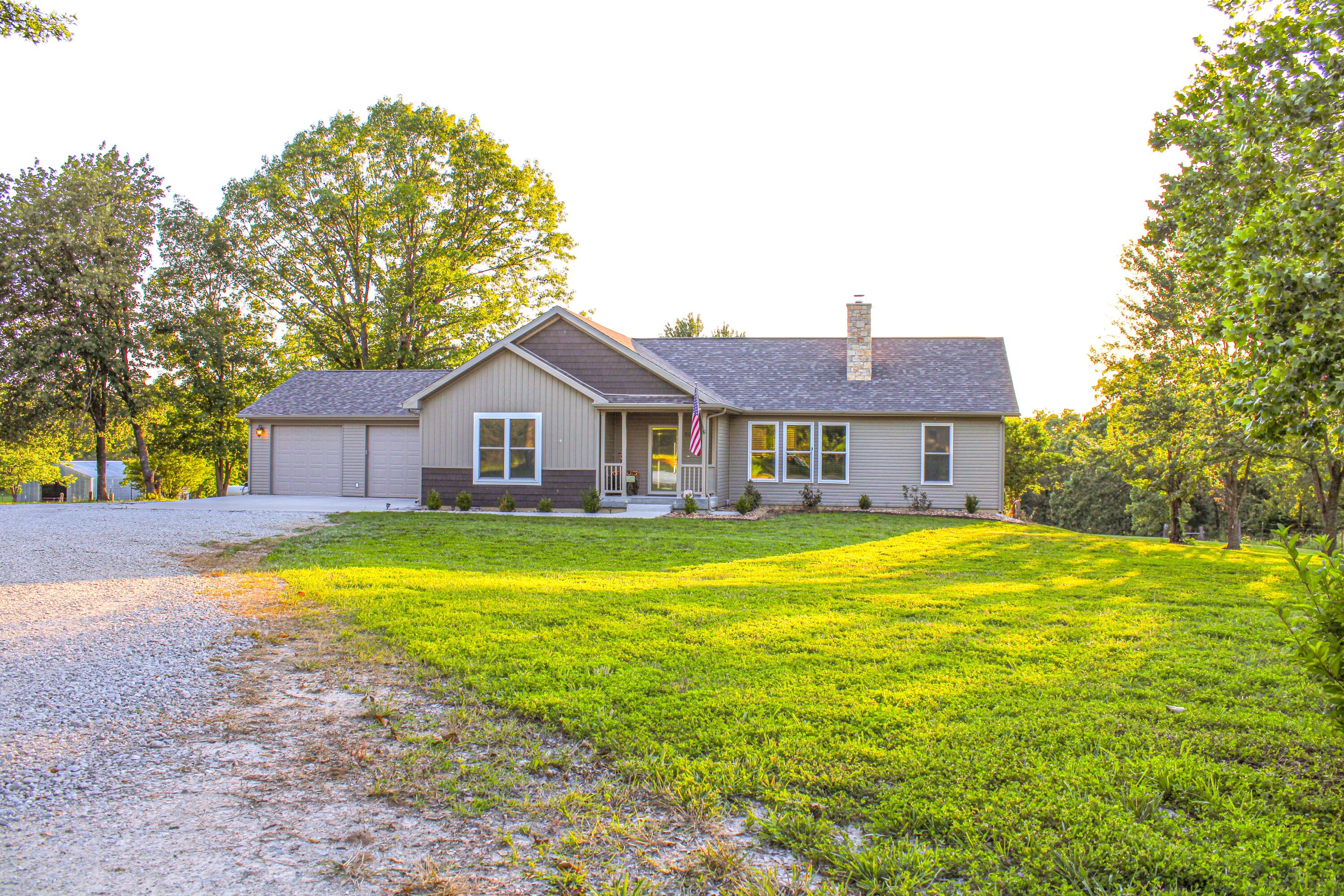 2215 Northeast 251 Road Property Photo