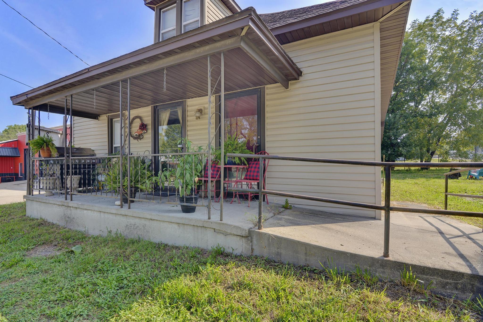 902 North Jefferson Street Property Photo 1