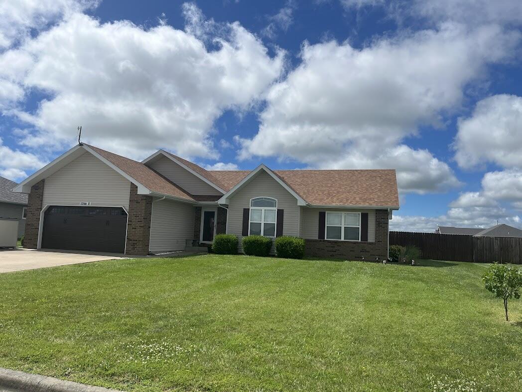 1316 East 476 Road Property Photo 1