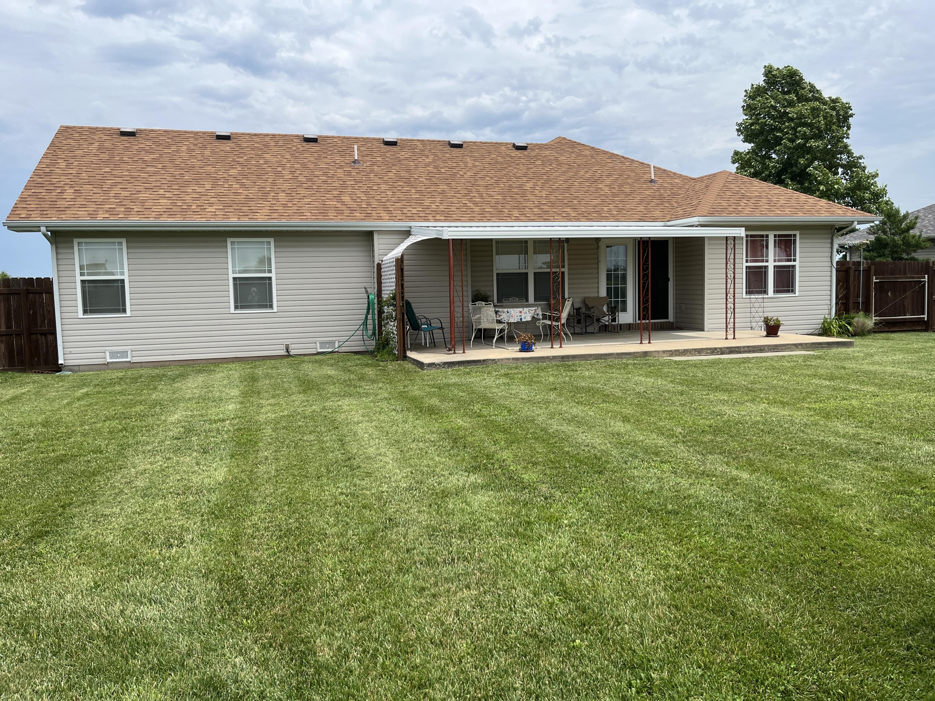 1316 East 476 Road Property Photo 17