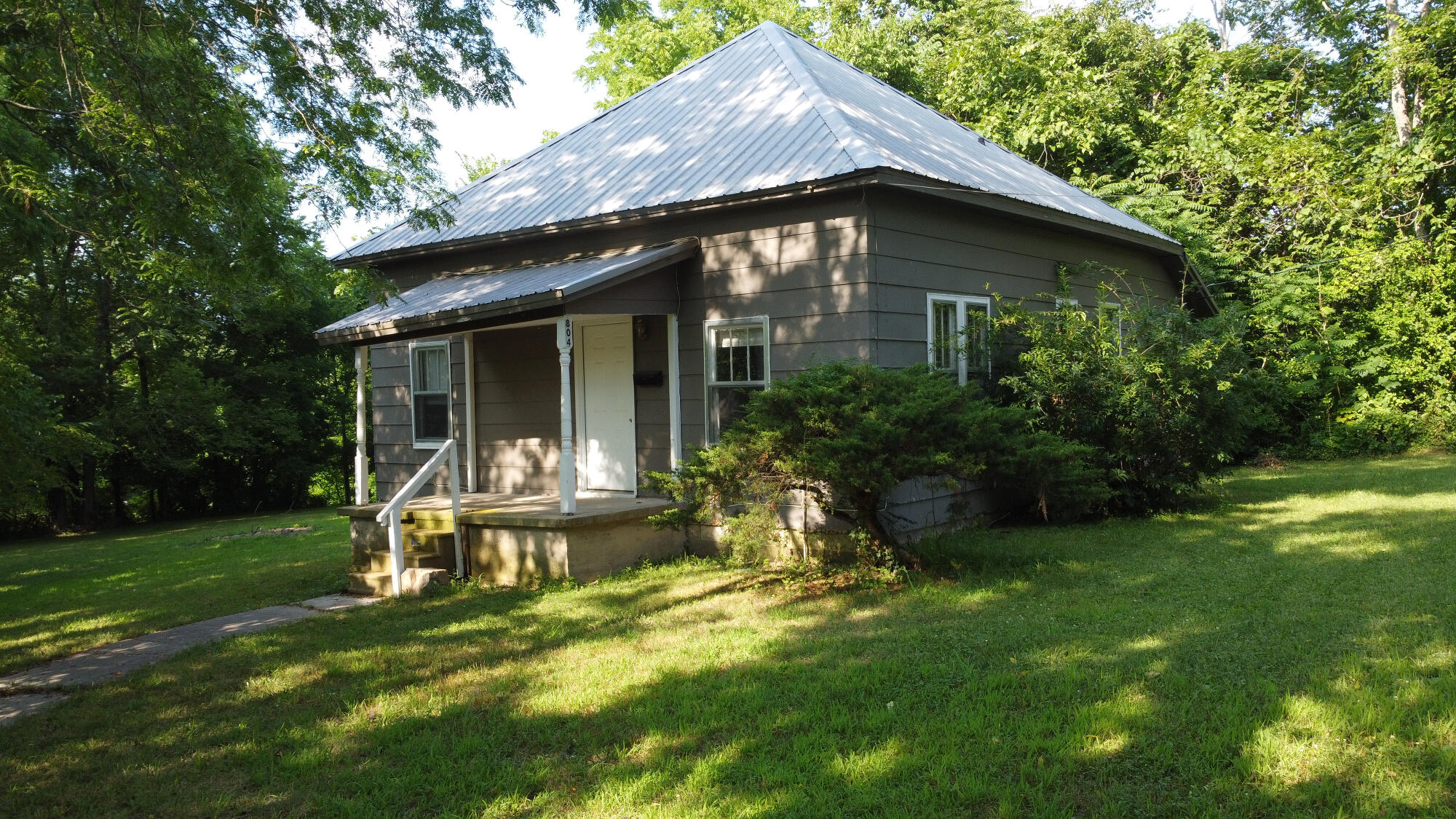 804 North Washington Street Property Photo 6