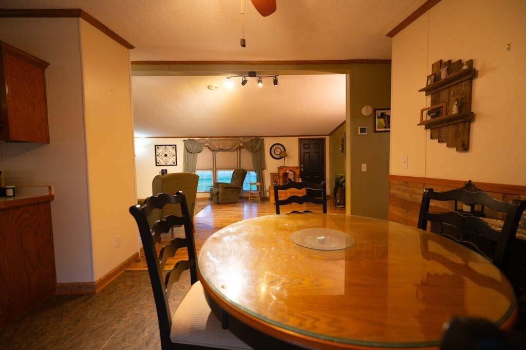 1025 East 2100 Road Property Photo 15