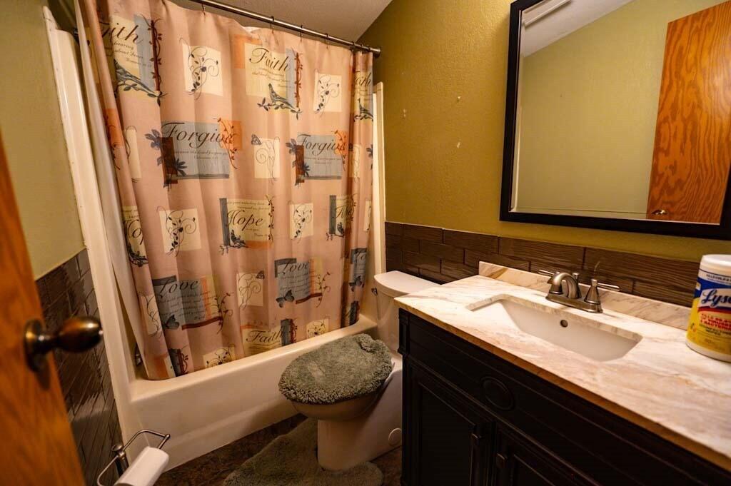 1025 East 2100 Road Property Photo 21