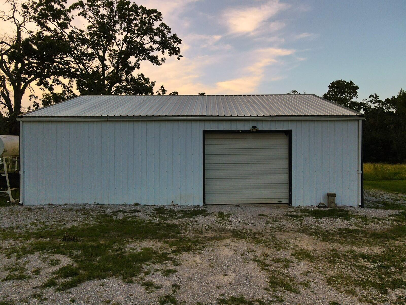 1025 East 2100 Road Property Photo 39