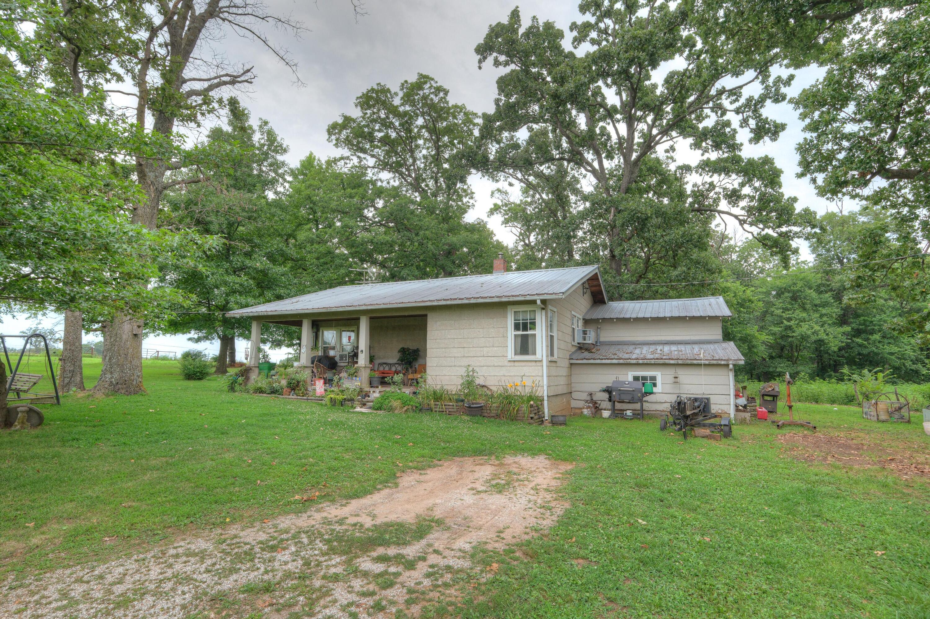 19651 Highway O Property Photo 2