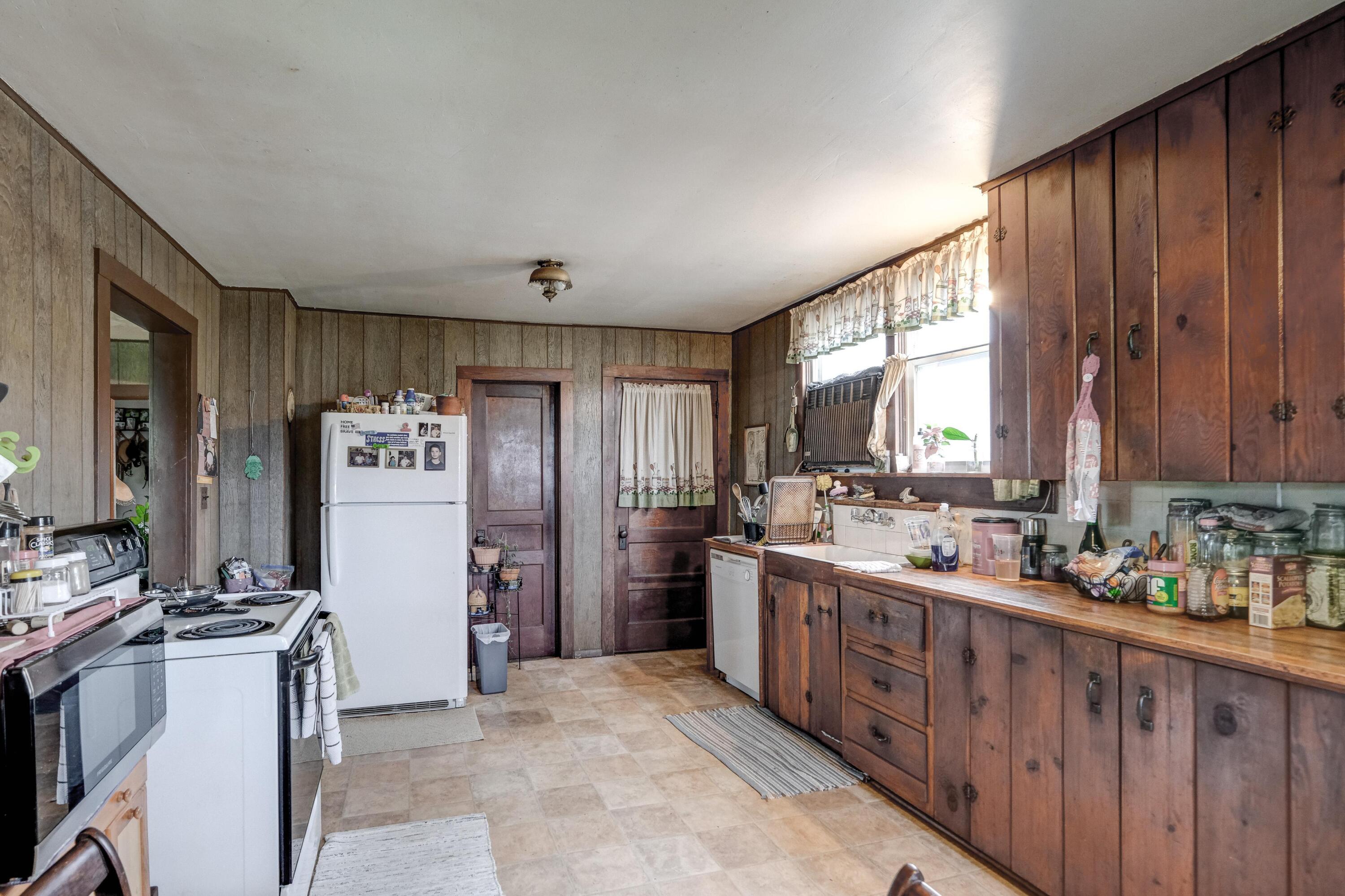 19651 Highway O Property Photo 15
