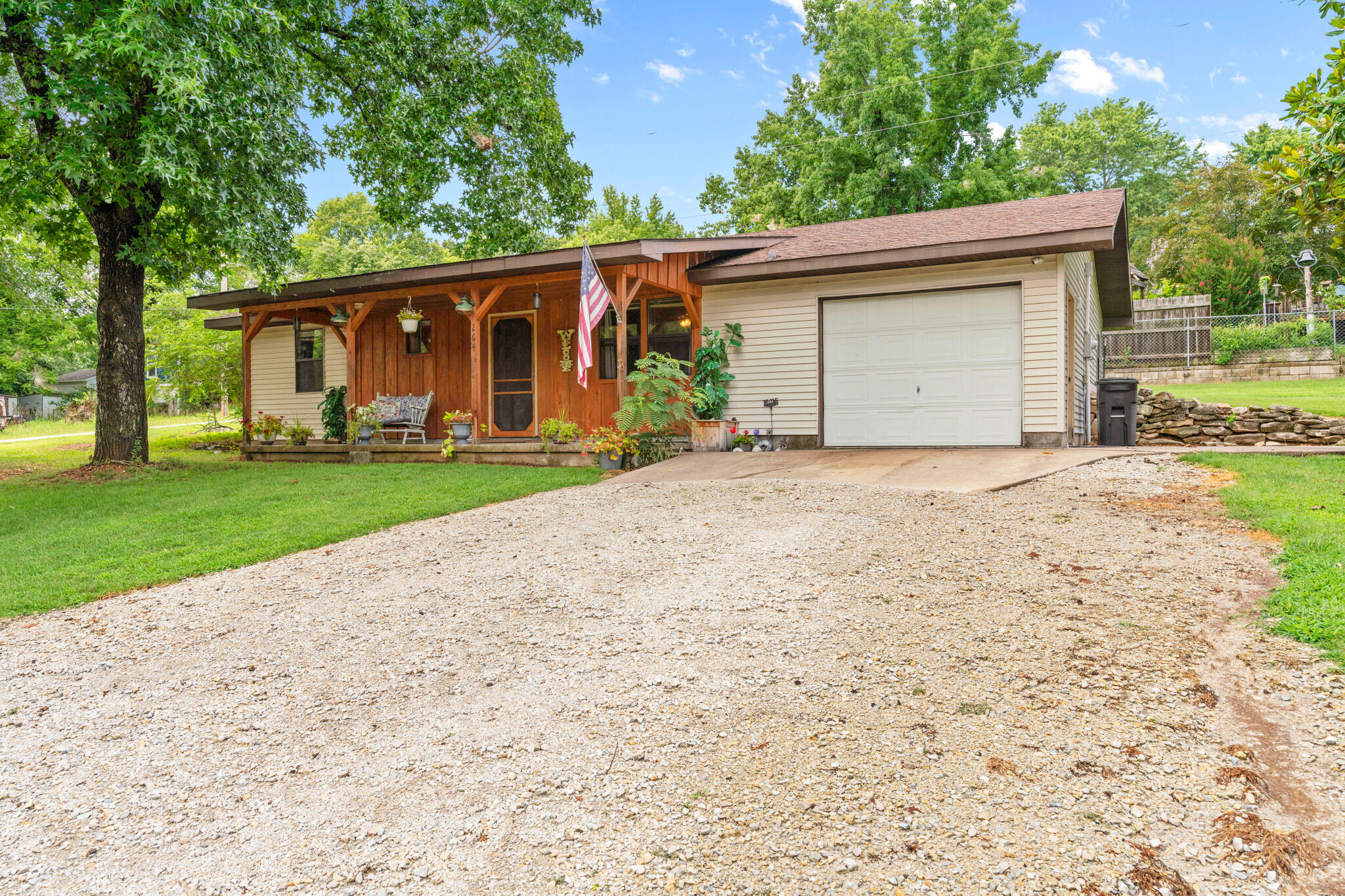 264 Beaver Creek Drive Property Photo 2
