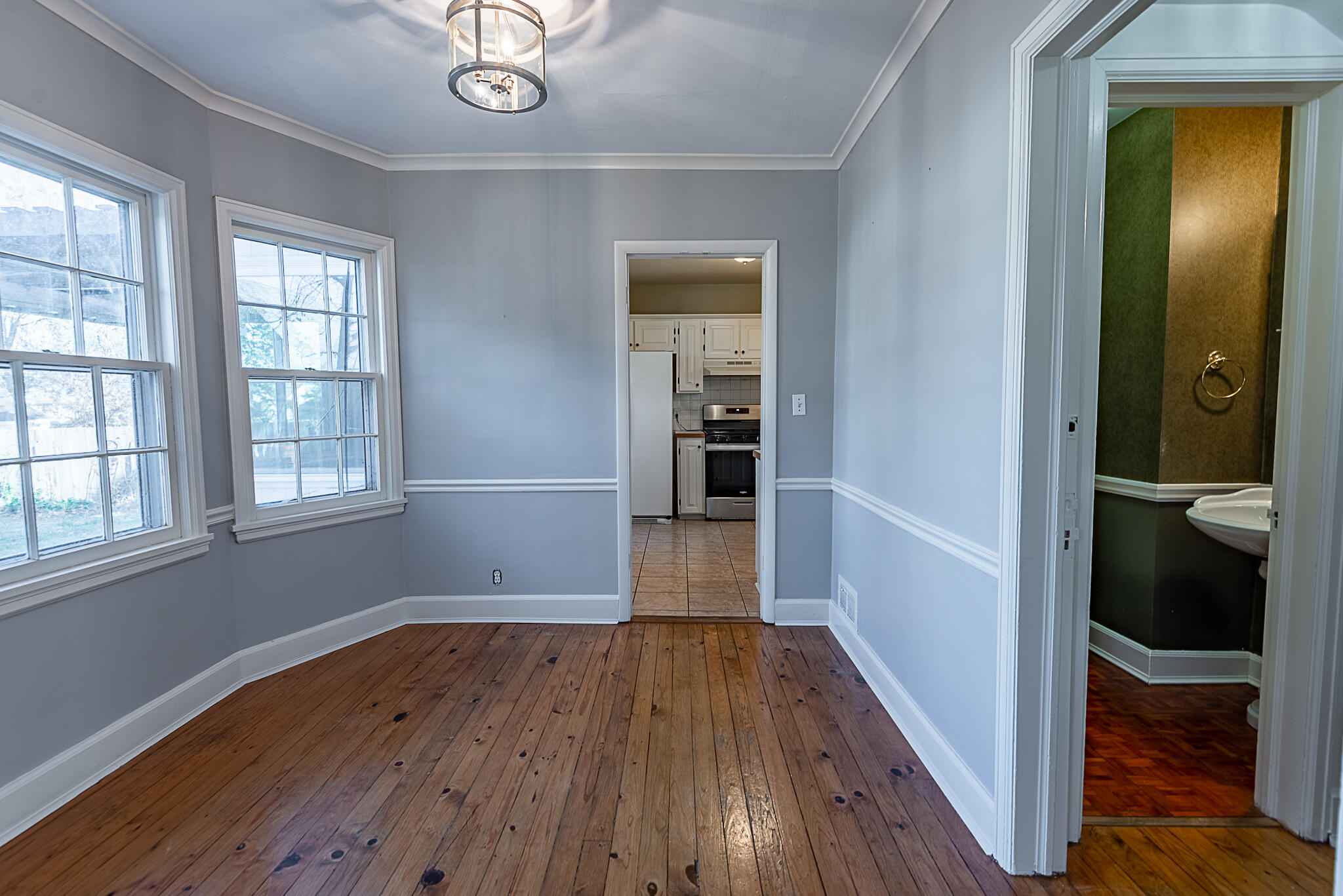 1011 East University Street Property Photo 16