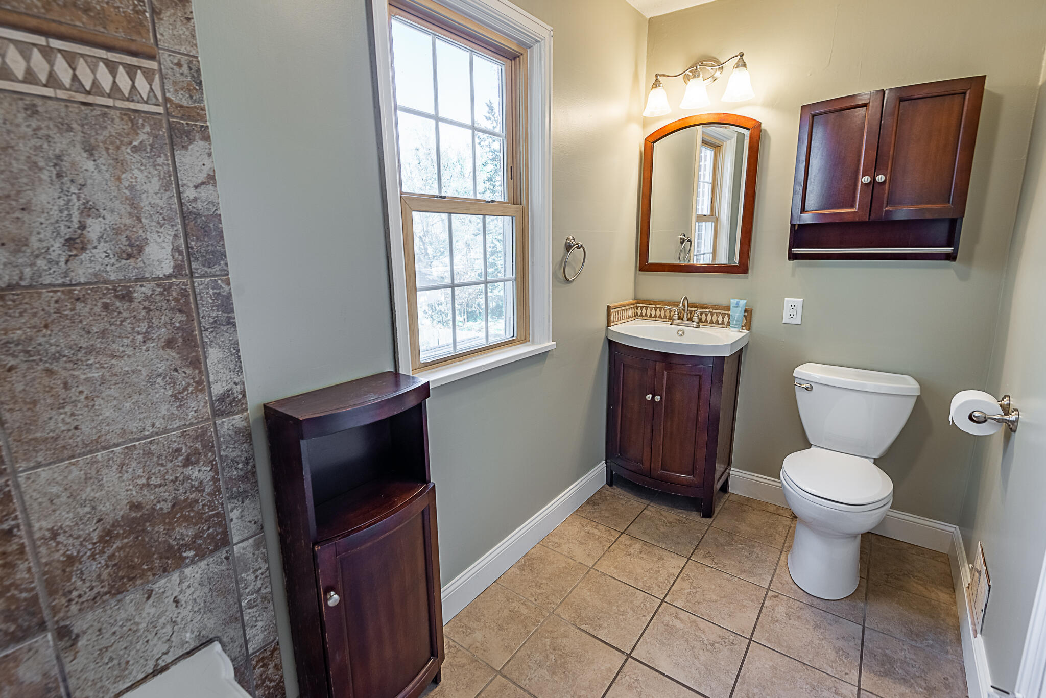 1011 East University Street Property Photo 36