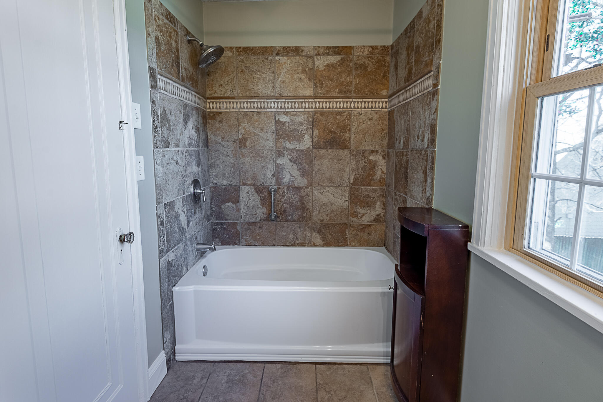 1011 East University Street Property Photo 37