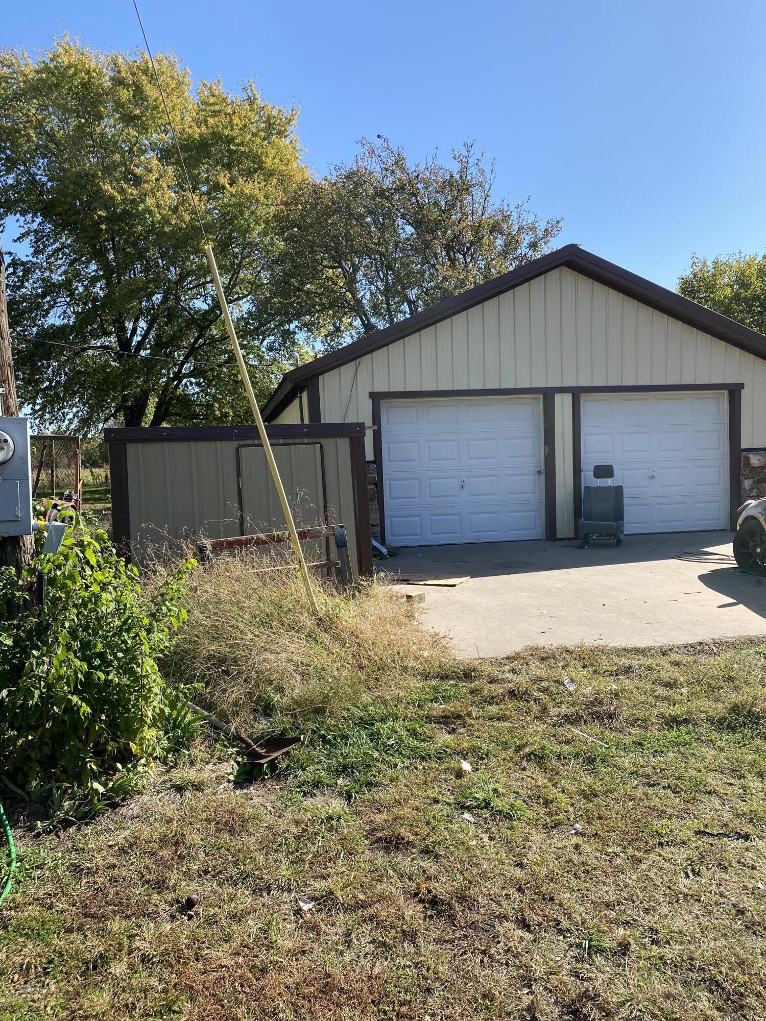 7808 Elm Road Property Photo 4