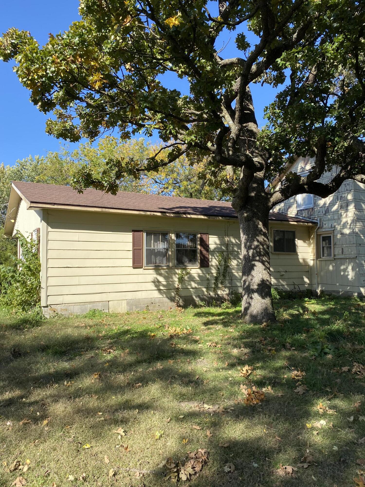 7808 Elm Road Property Photo 5