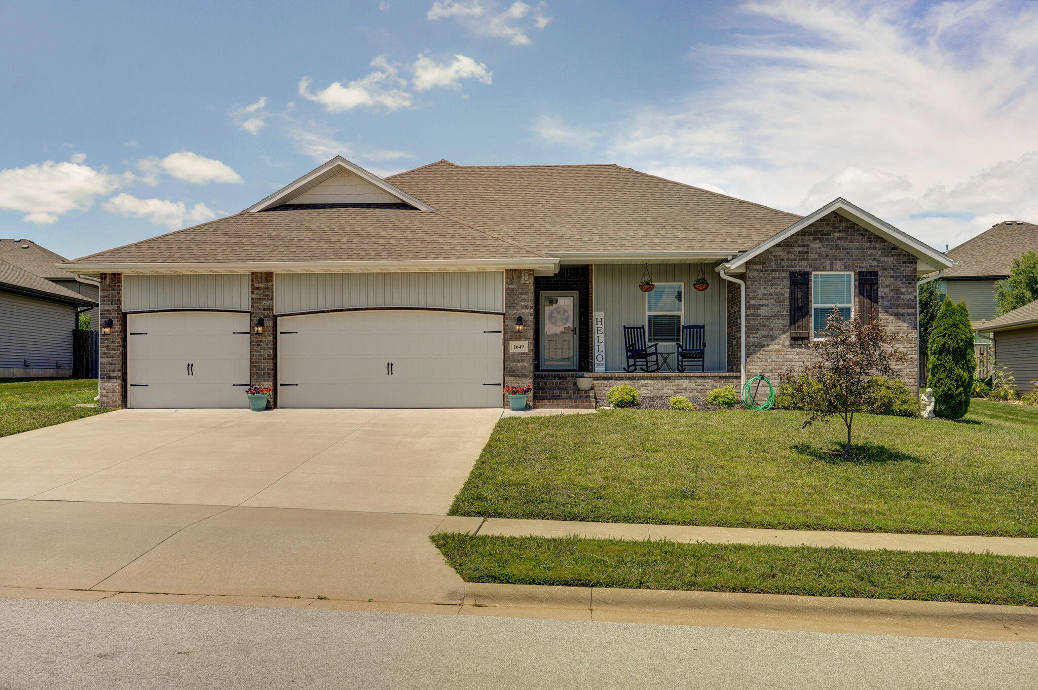 1649 North Old Castle Road Property Photo 1