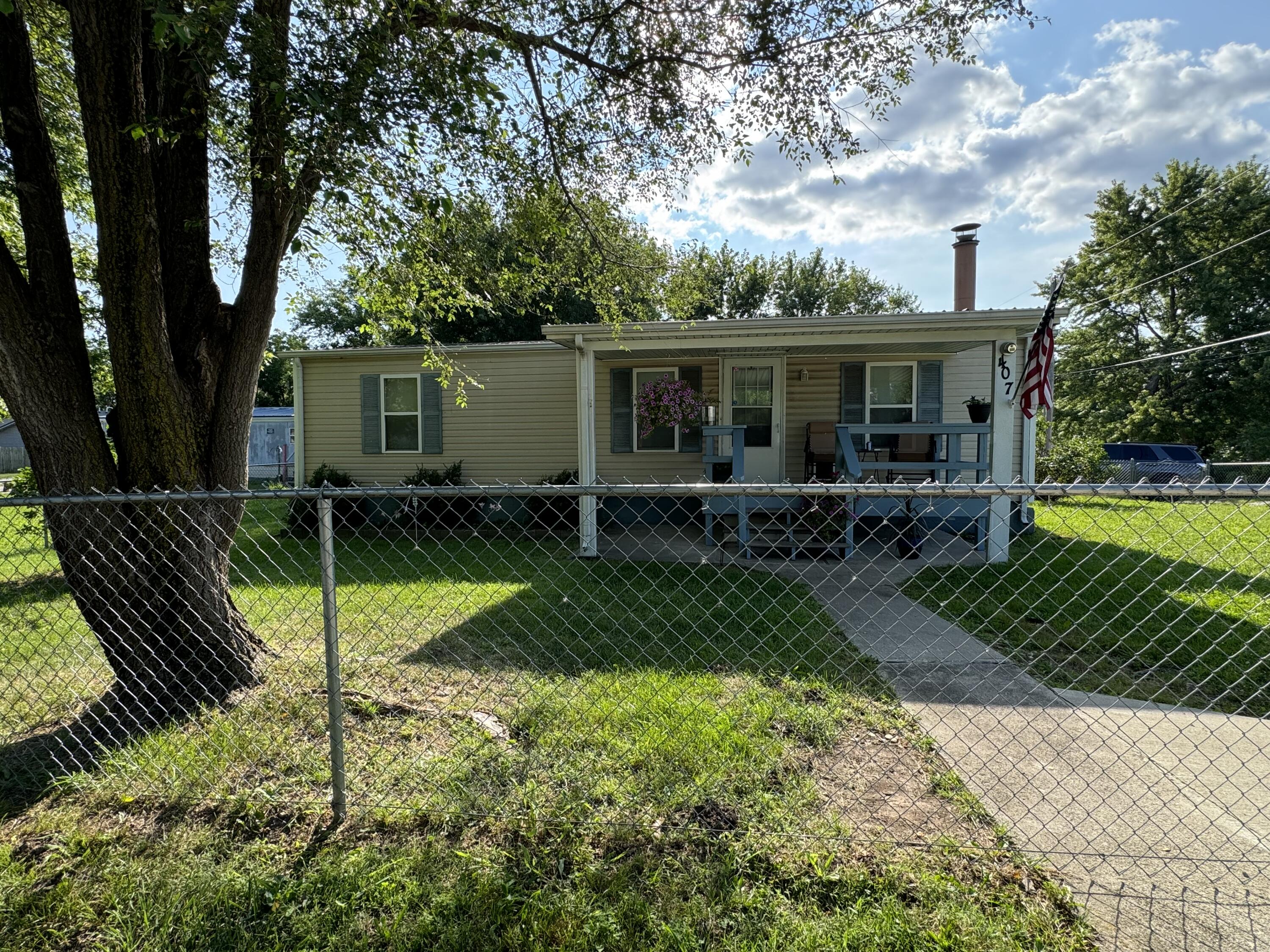 407 South High Street Property Photo 1
