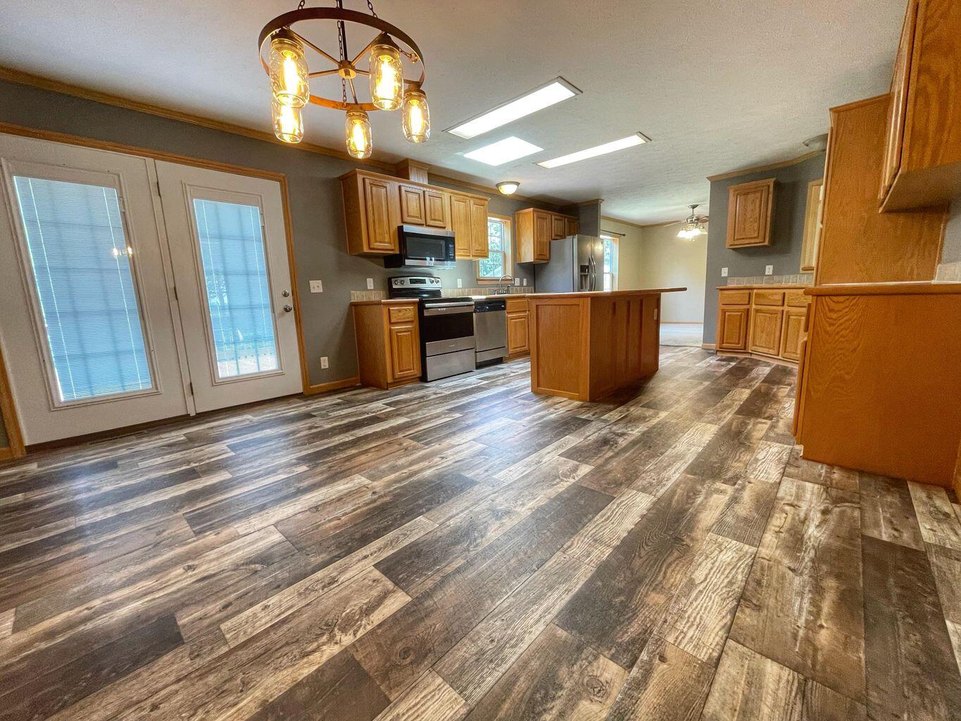 10006 State Highway 17 Property Photo 9