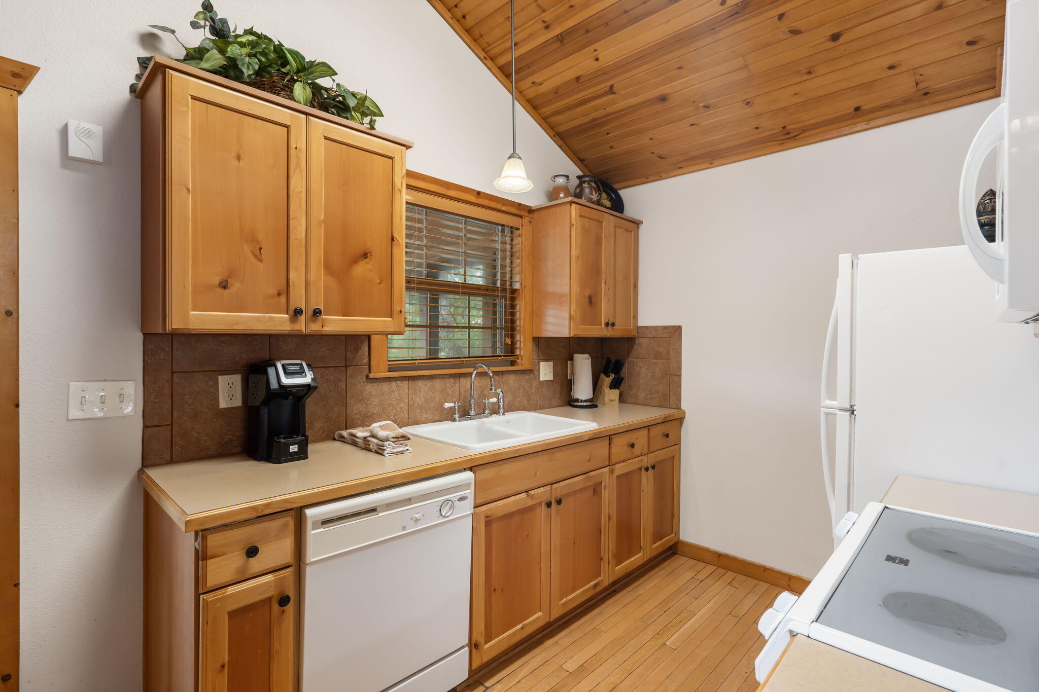 103 Cantwell Lane Property Photo 17