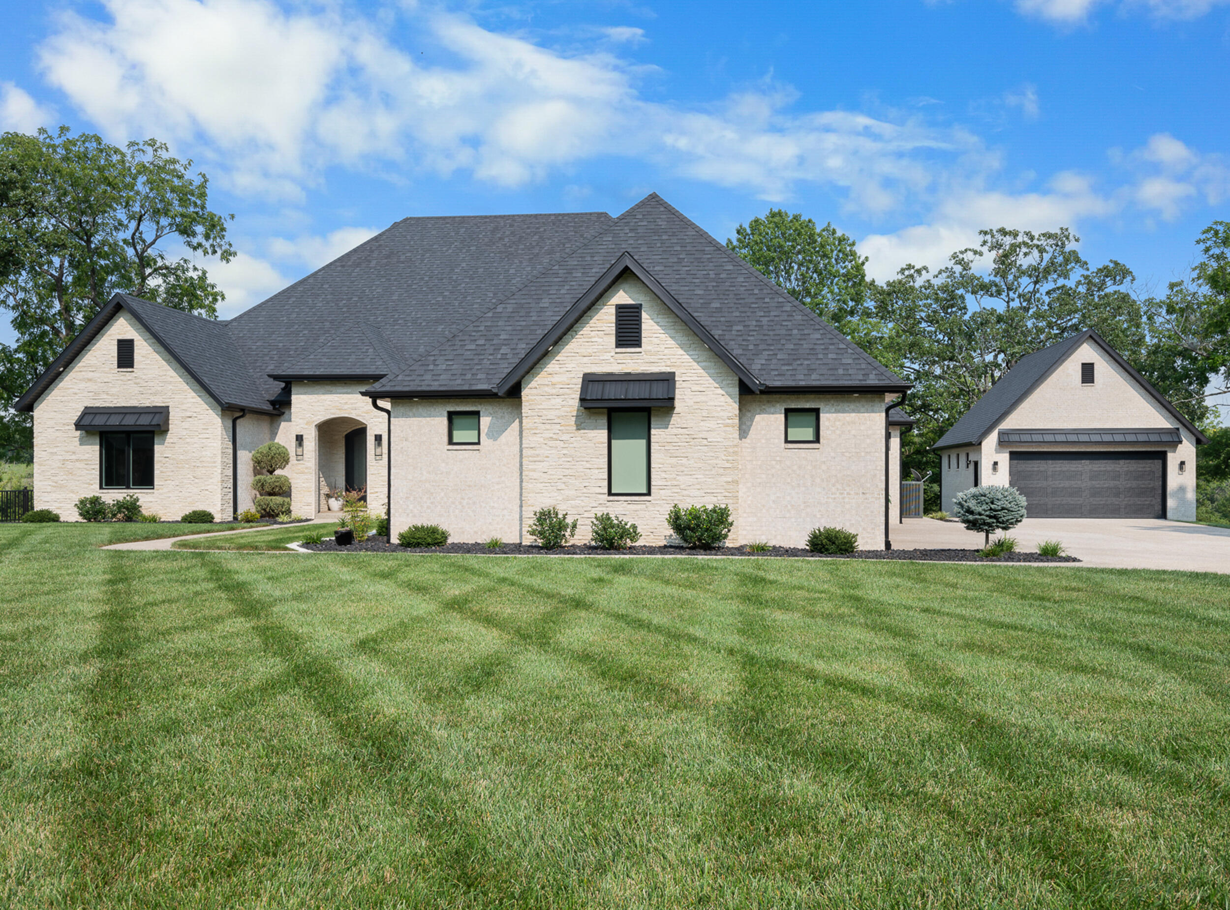 Oak Spring Estates Real Estate Listings Main Image