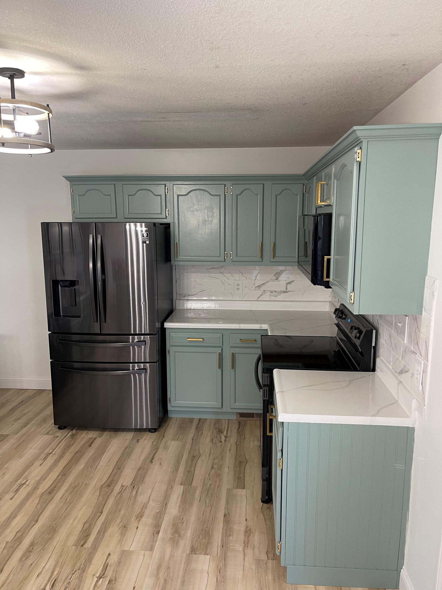 2245 Brookside Lane Property Photo 8