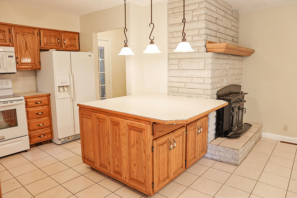 5120 East Farm Road 48 Property Photo 5