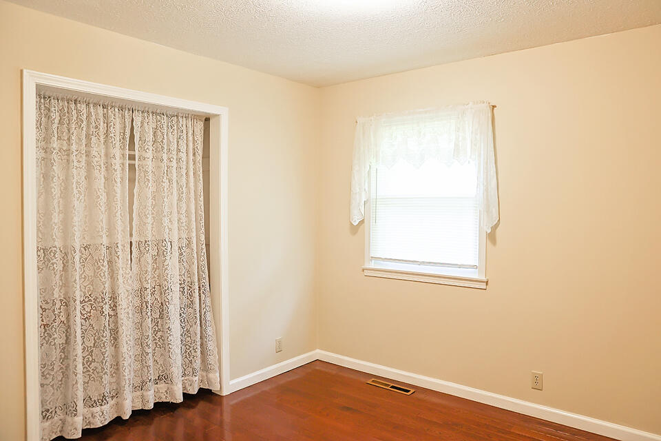 5120 East Farm Road 48 Property Photo 10