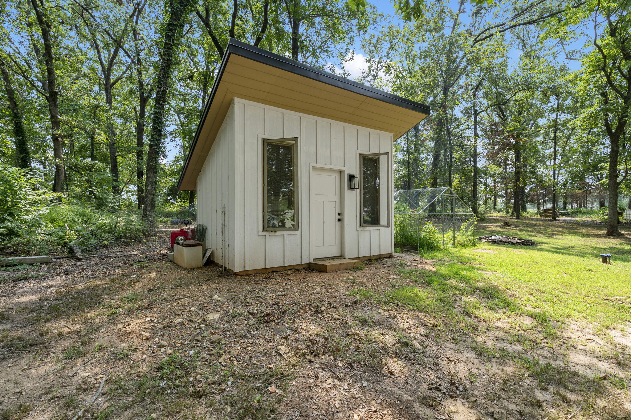 235 Kings Court Property Photo 45