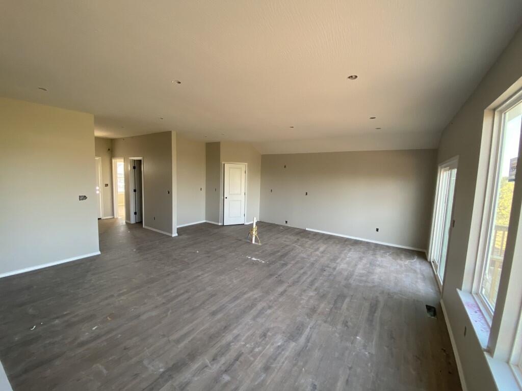 2132 North Jamestown Street Property Photo 3