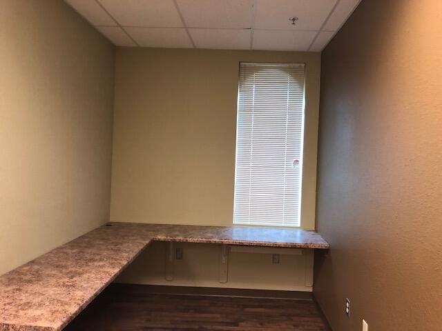 1330 North Commercial Street Property Photo 12